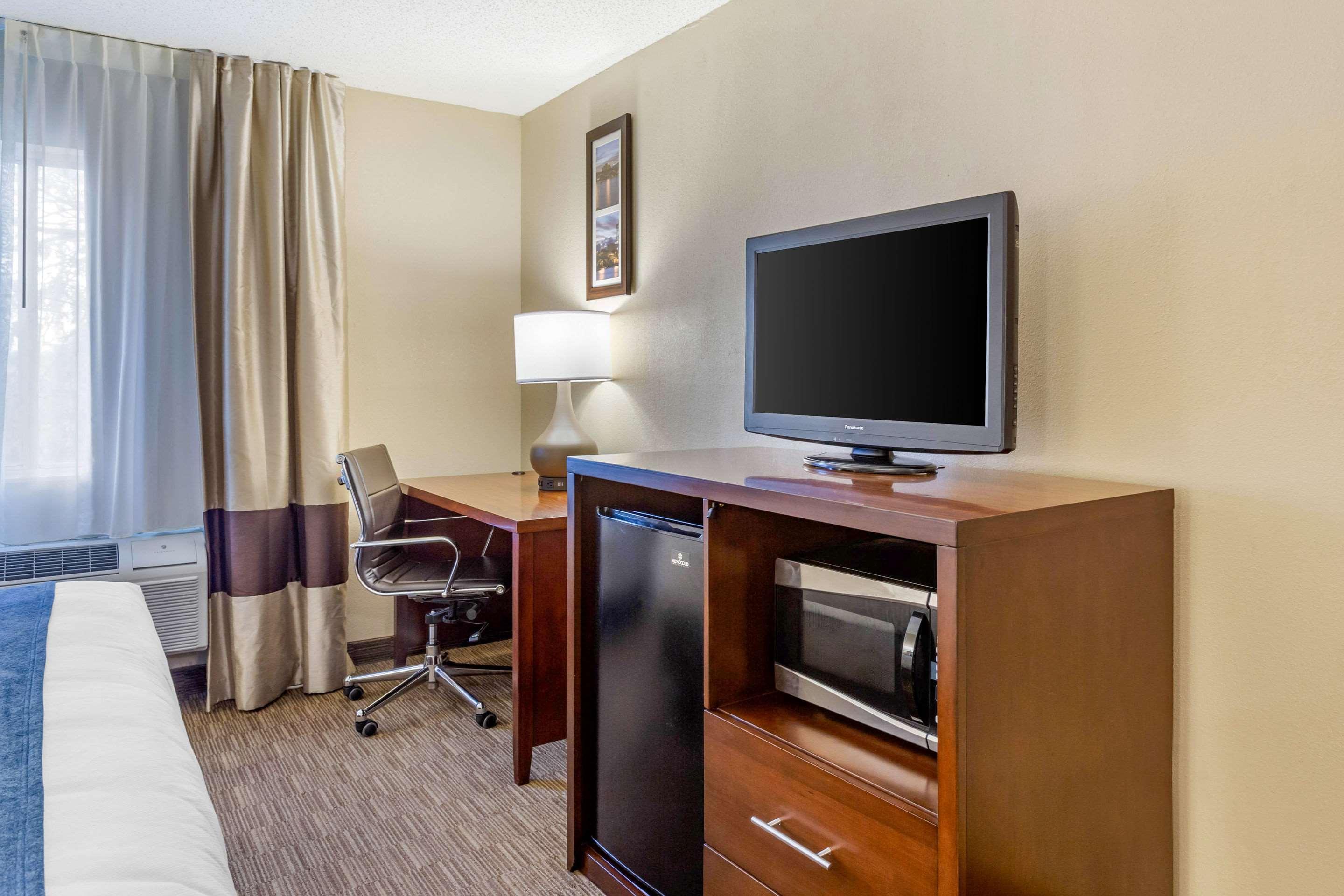 Comfort Inn Rockford Near Casino District Екстериор снимка