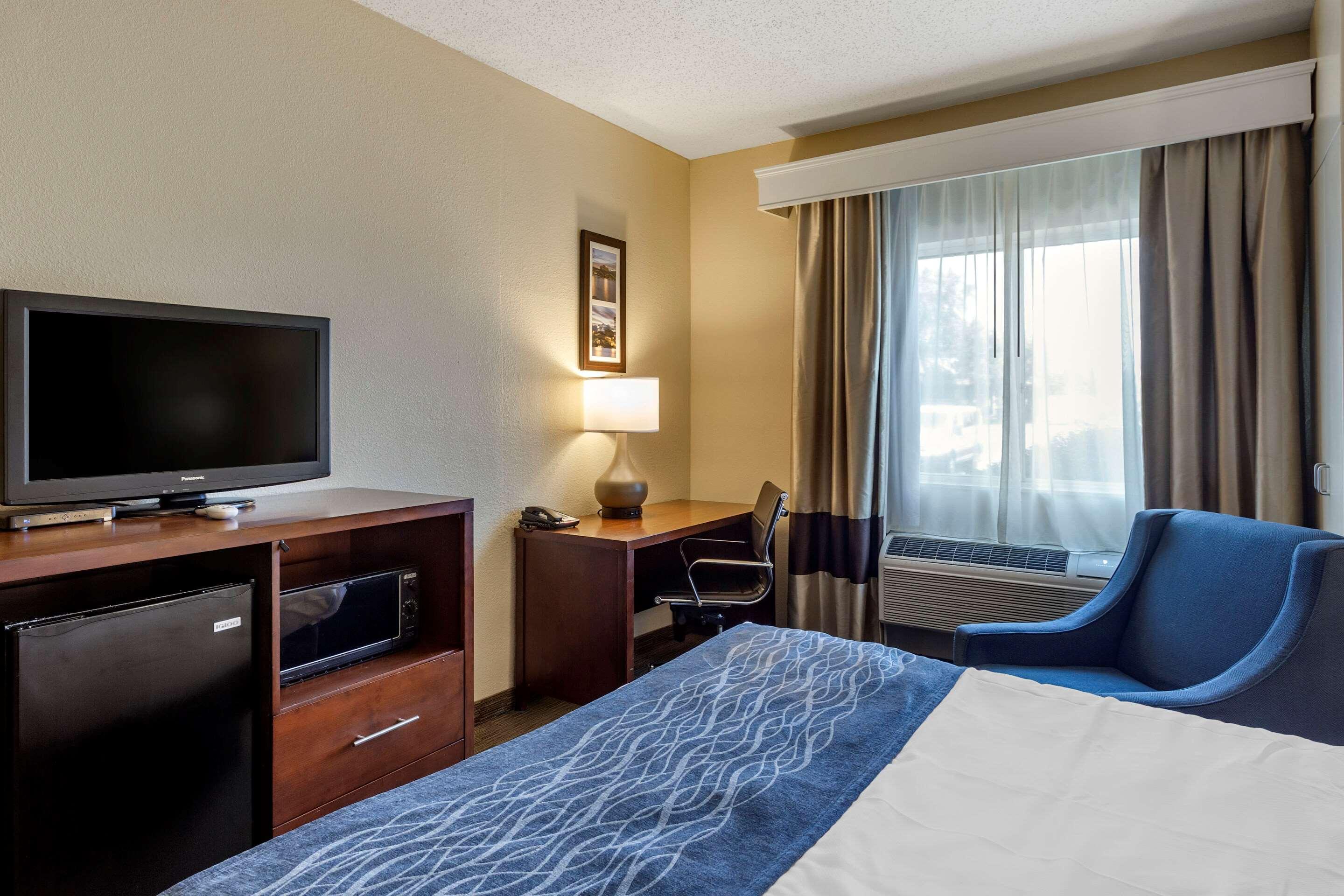 Comfort Inn Rockford Near Casino District Екстериор снимка