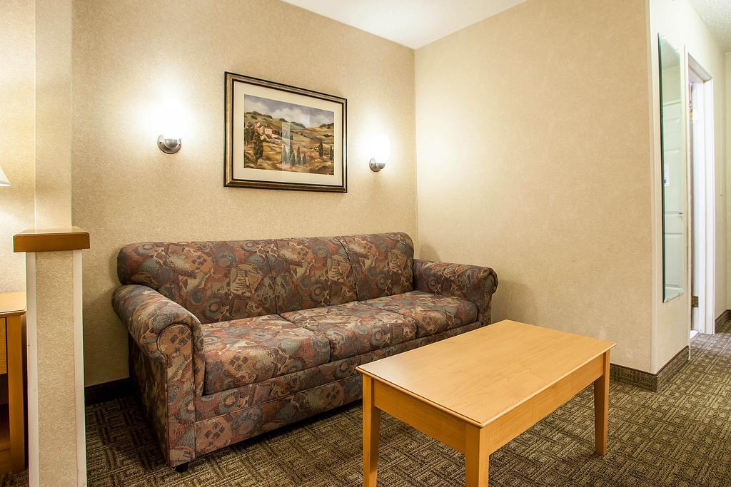 Comfort Inn Rockford Near Casino District Екстериор снимка
