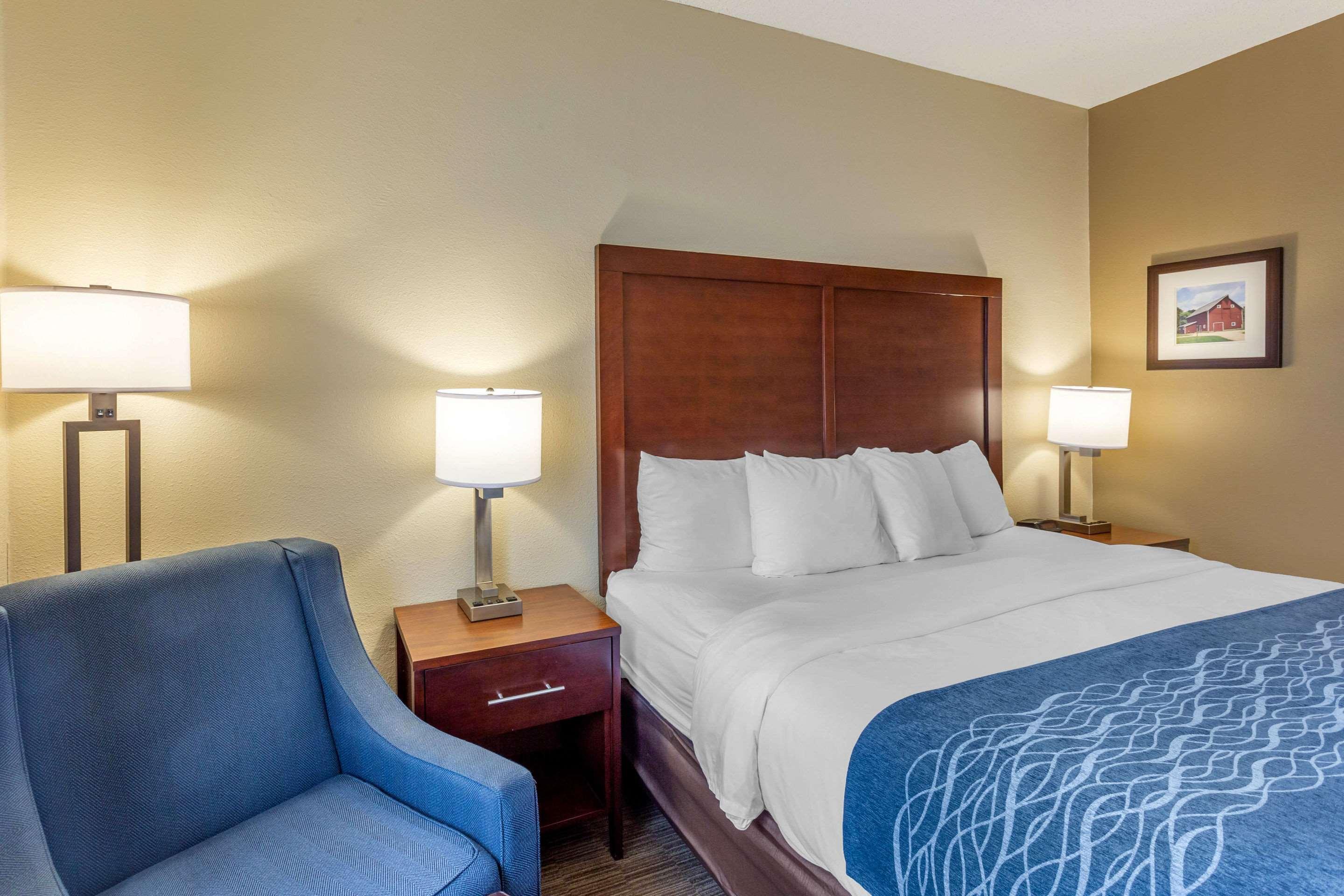 Comfort Inn Rockford Near Casino District Екстериор снимка