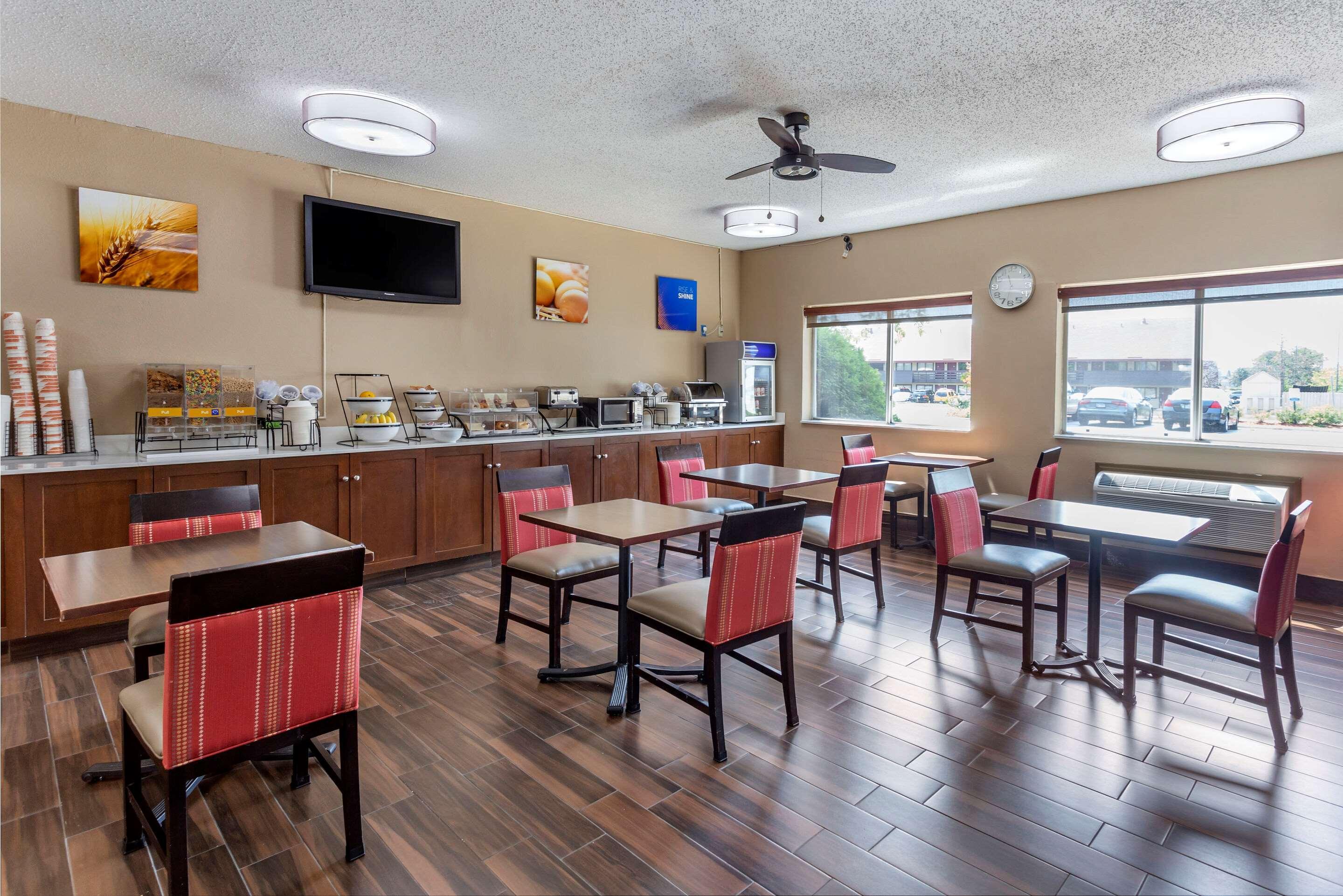 Comfort Inn Rockford Near Casino District Екстериор снимка