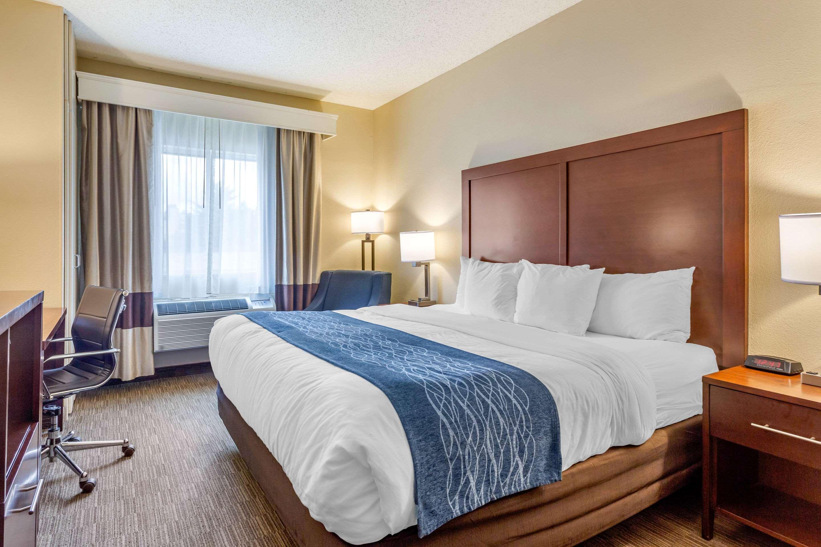 Comfort Inn Rockford Near Casino District Екстериор снимка