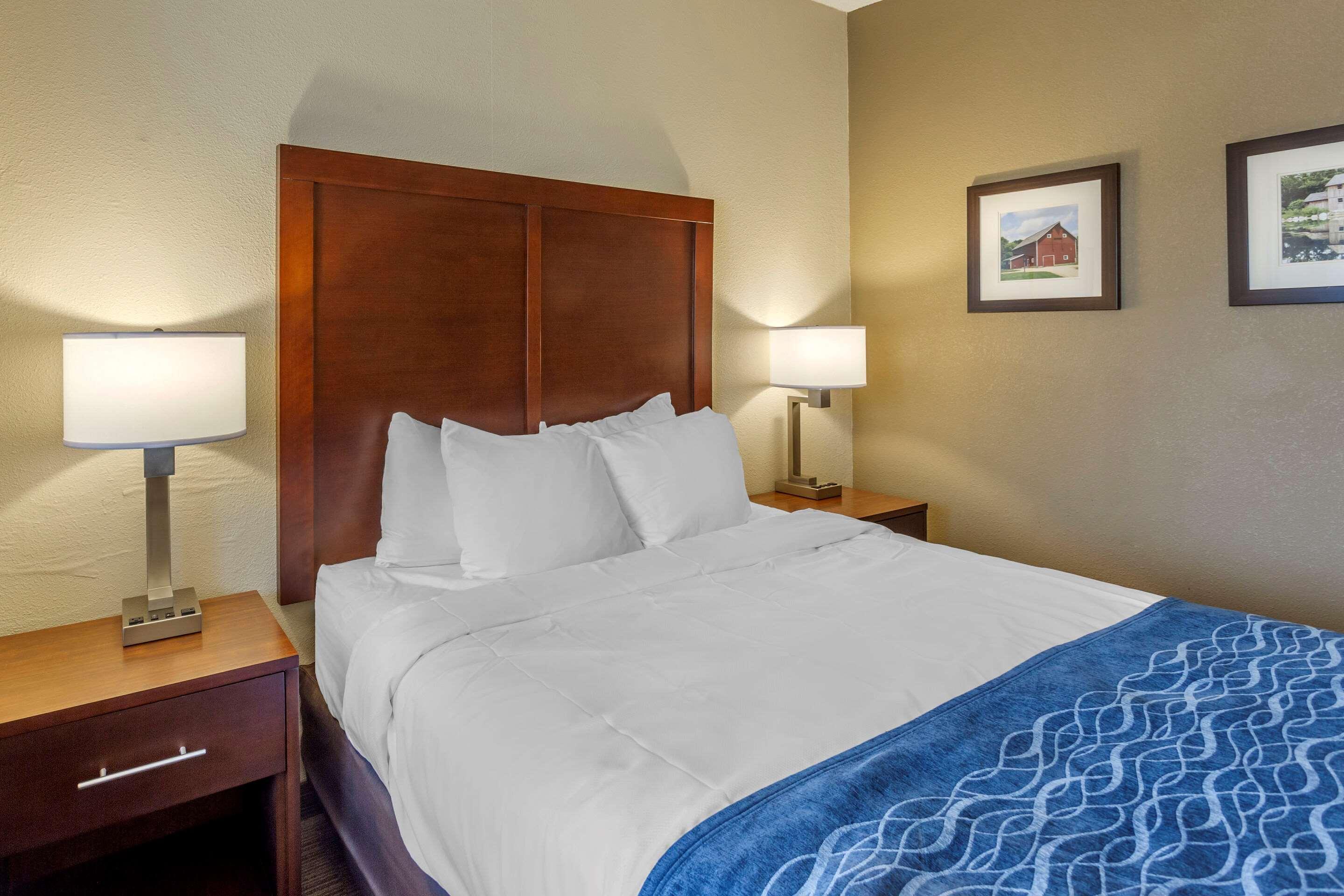 Comfort Inn Rockford Near Casino District Екстериор снимка